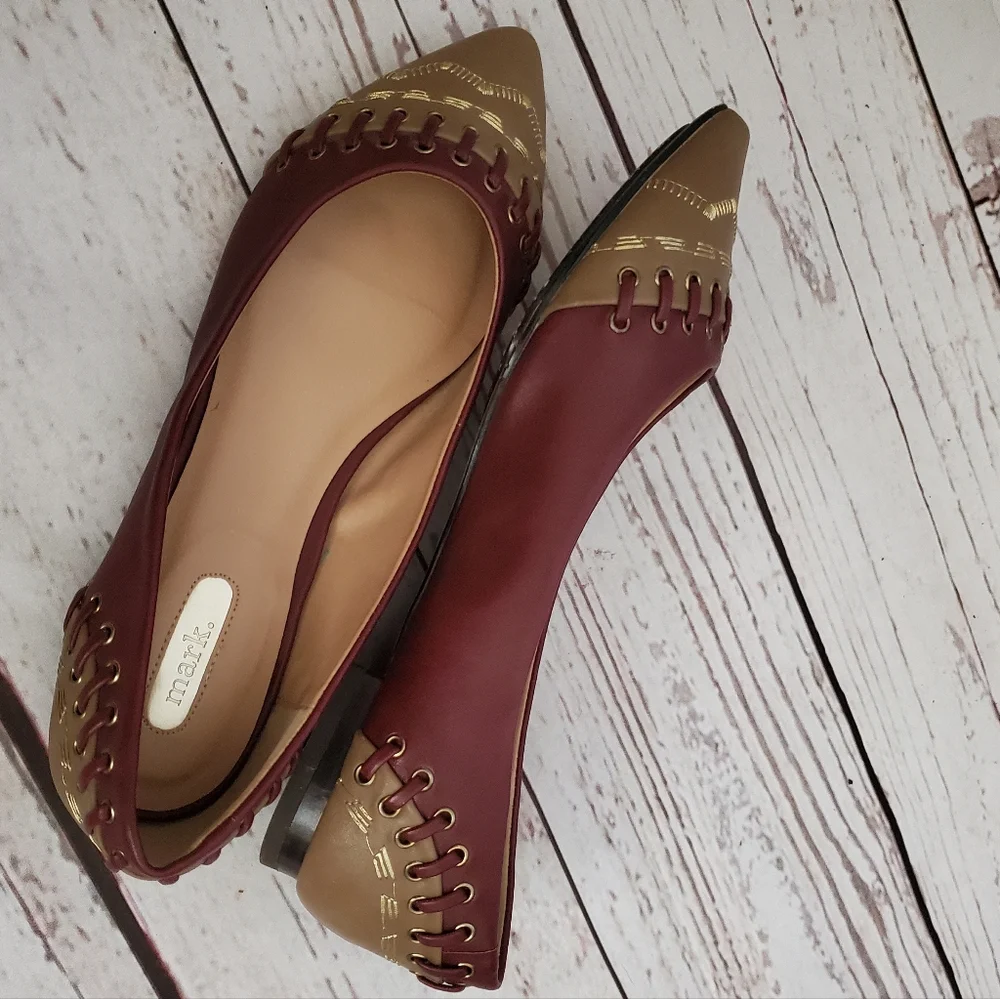 Avon Mark 80s style color blocked women's flats burgundy, taupe size 7